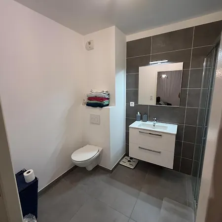 Grand Bien Situé Appartamento